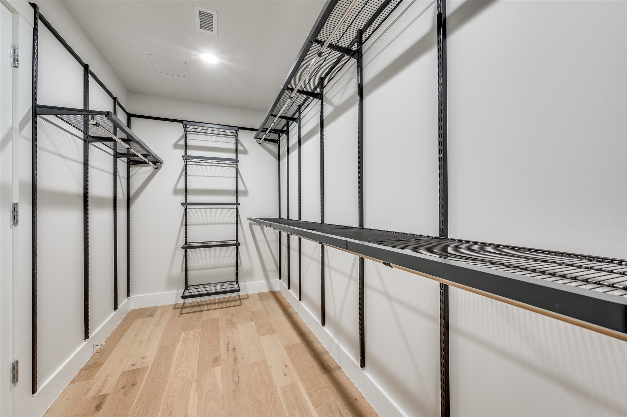 8119 Douglas Avenue 806