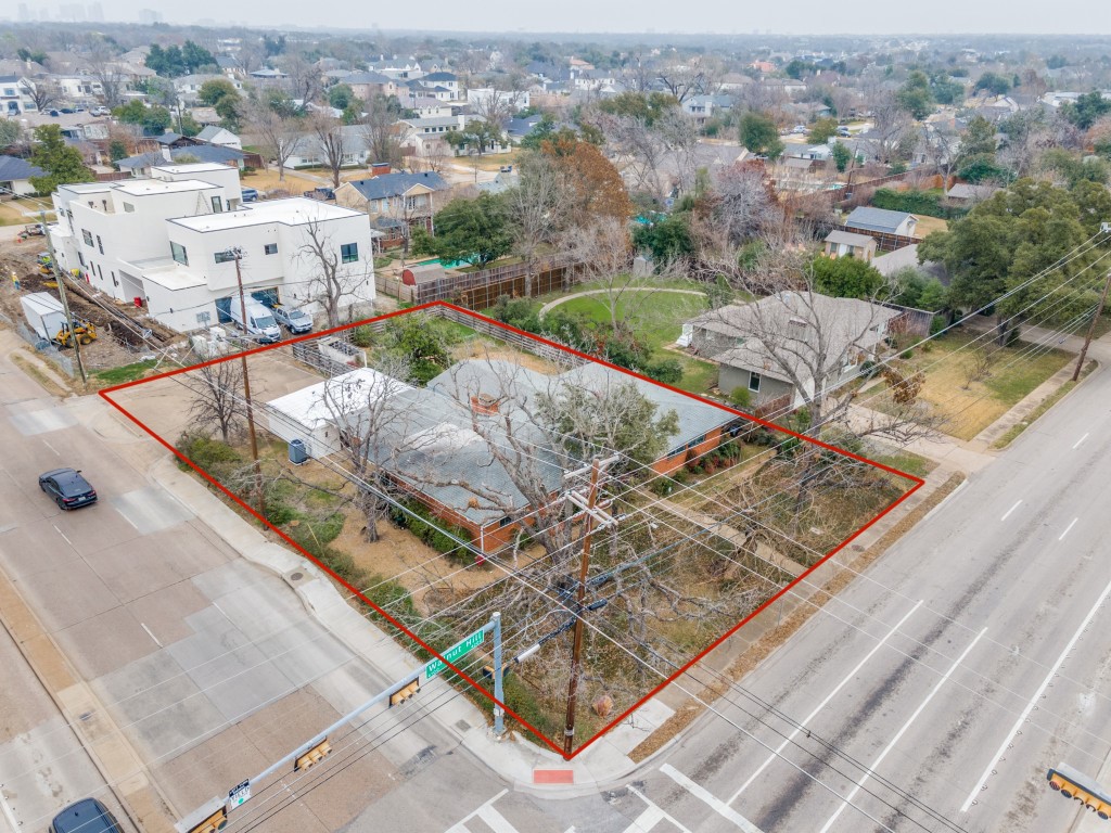 4207 Walnut Hill Lane