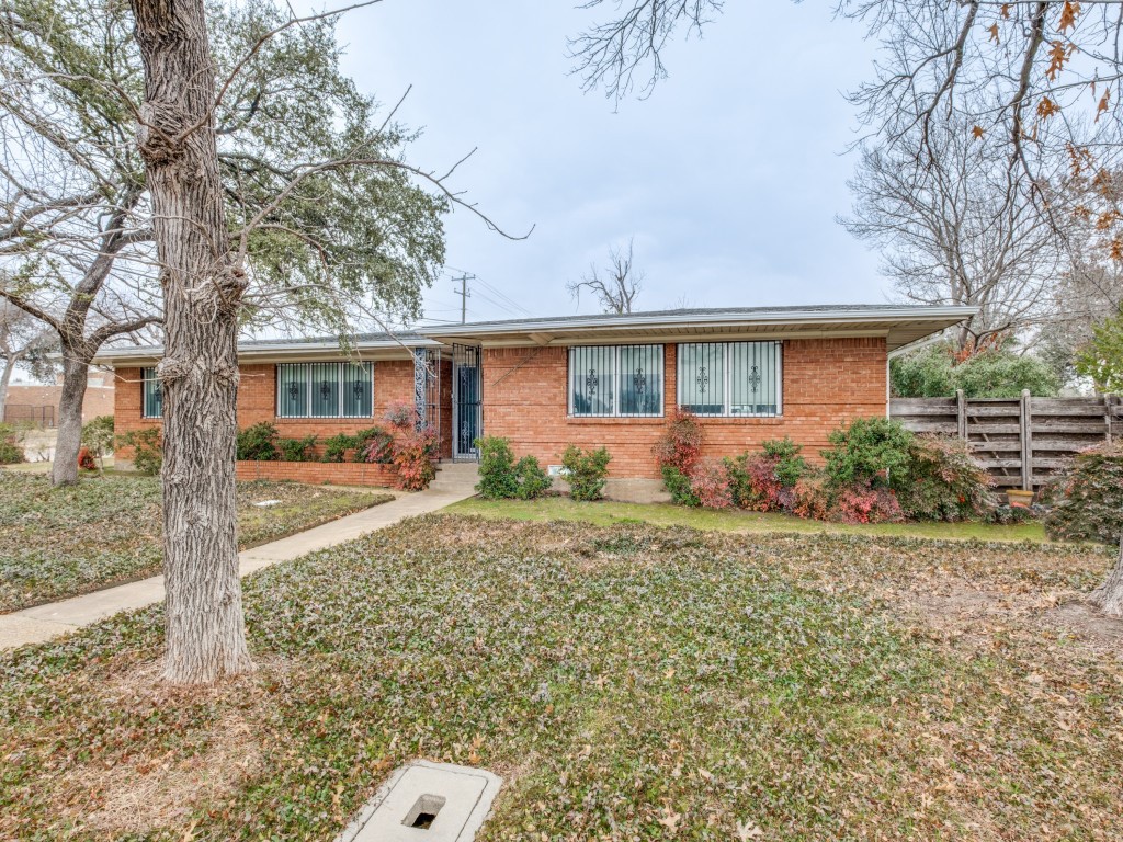 4207 Walnut Hill Lane