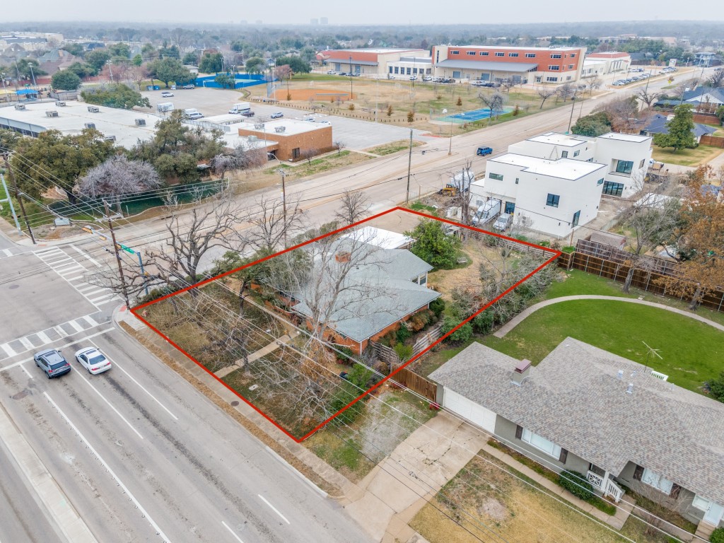 4207 Walnut Hill Lane