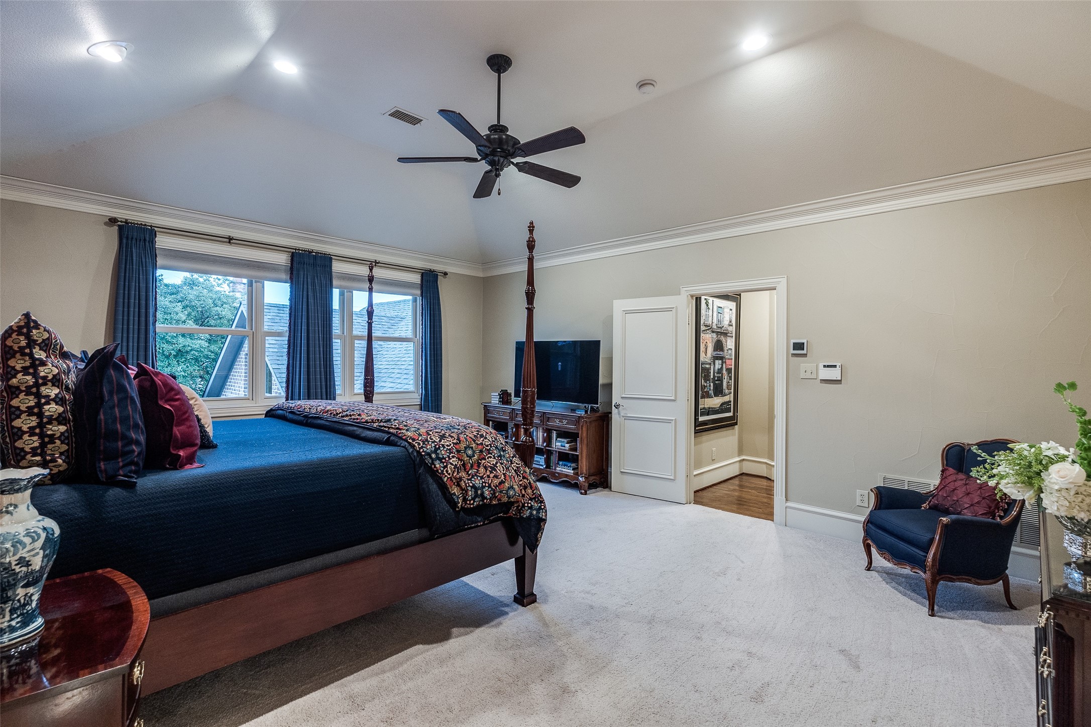 2724 Hanover Street