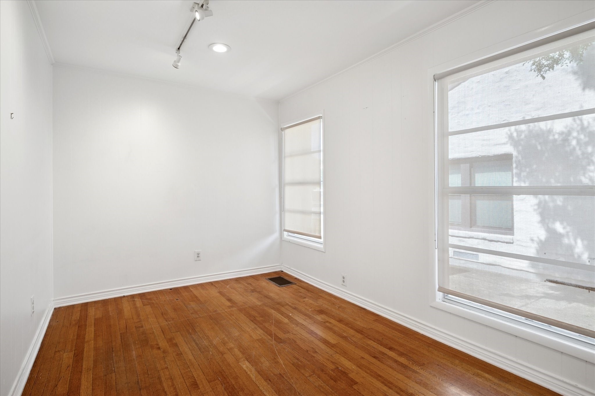 4811 W Lovers Lane