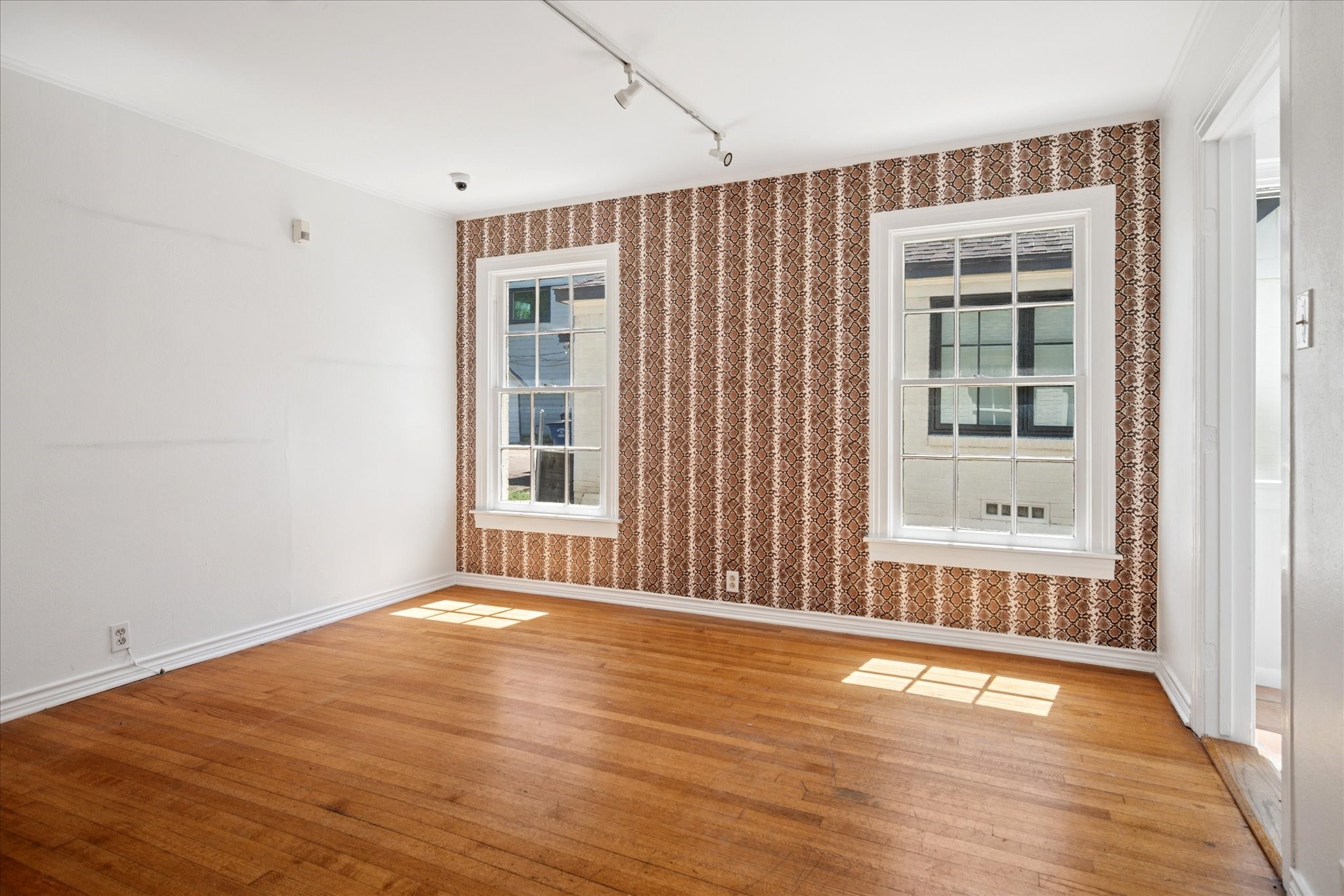 4811 W Lovers Lane