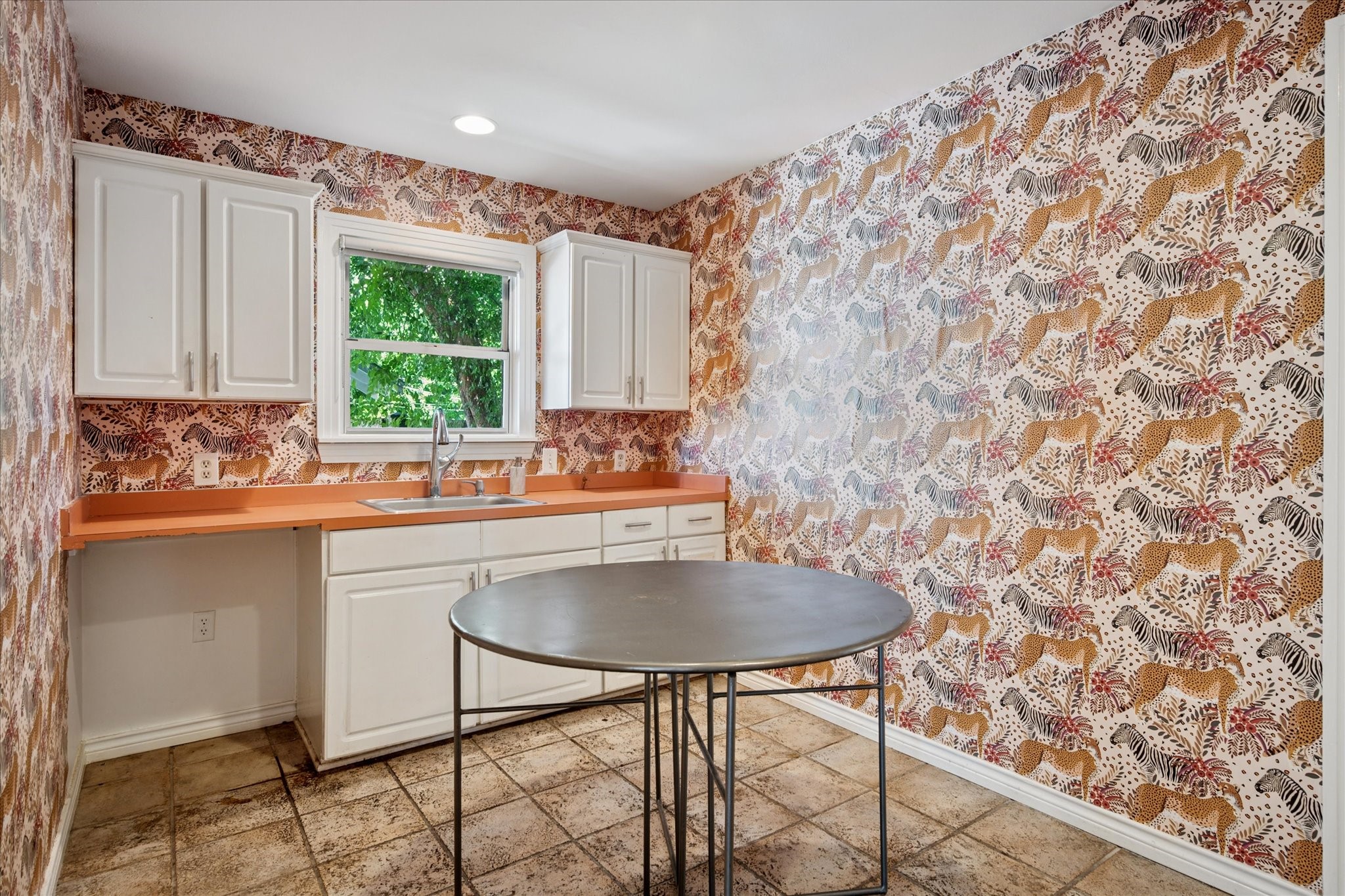 4811 W Lovers Lane