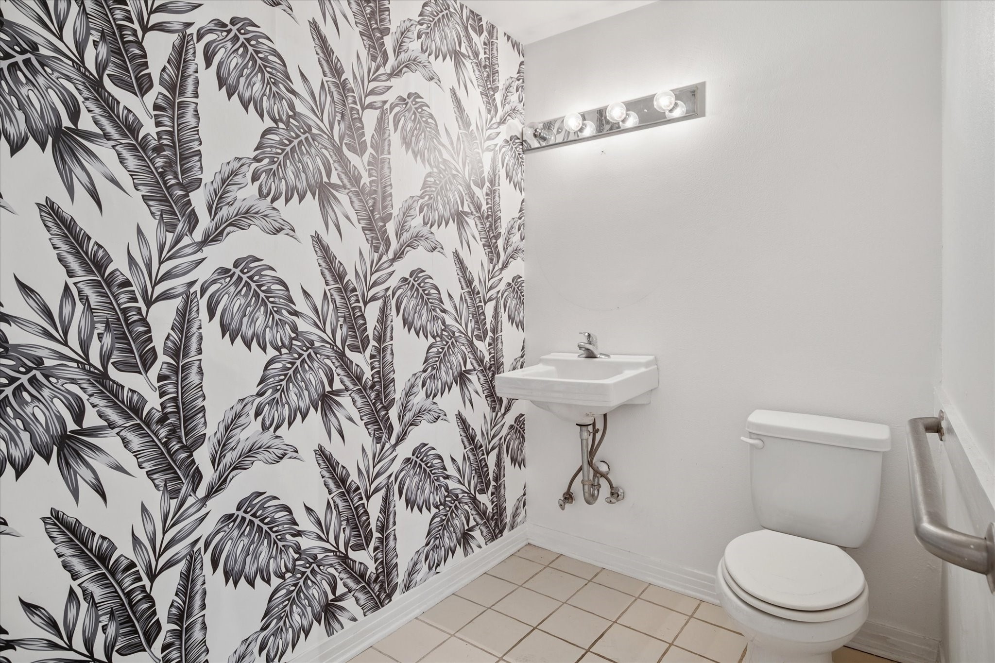 4811 W Lovers Lane
