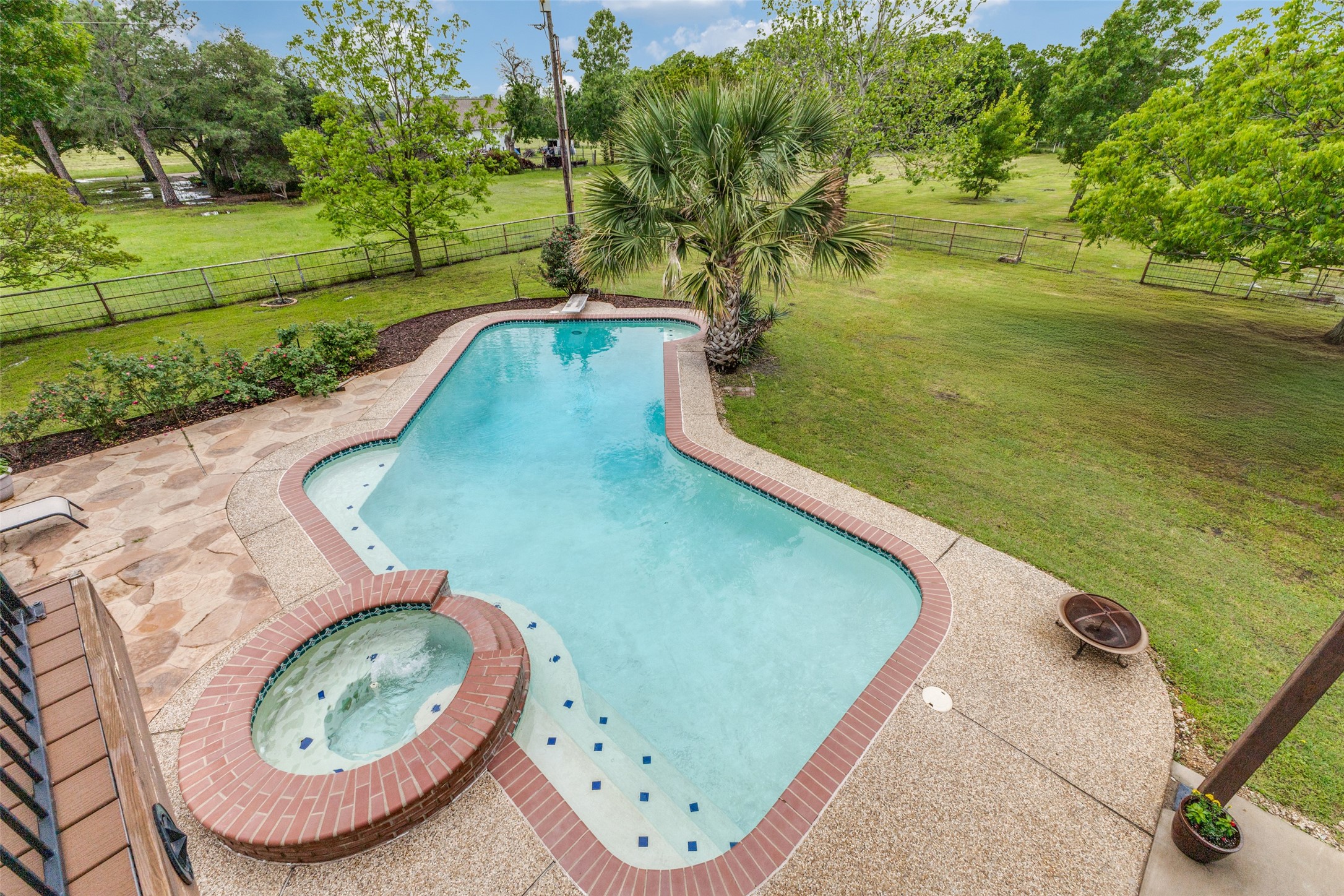 137 E Fork Road