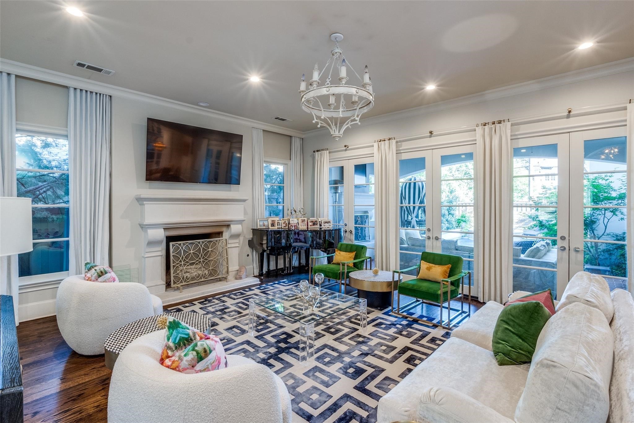 4432 Mockingbird Parkway