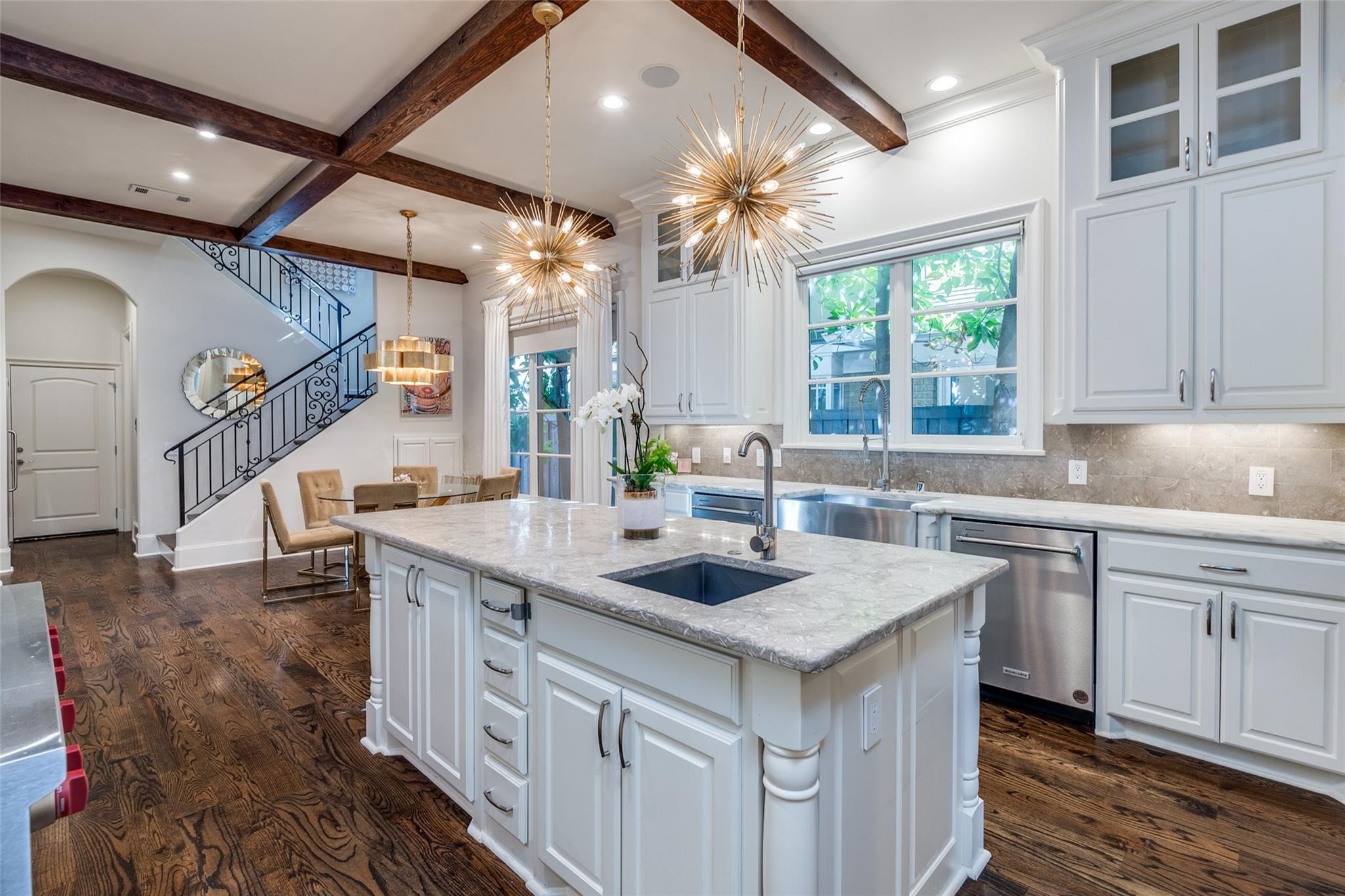 4432 Mockingbird Parkway