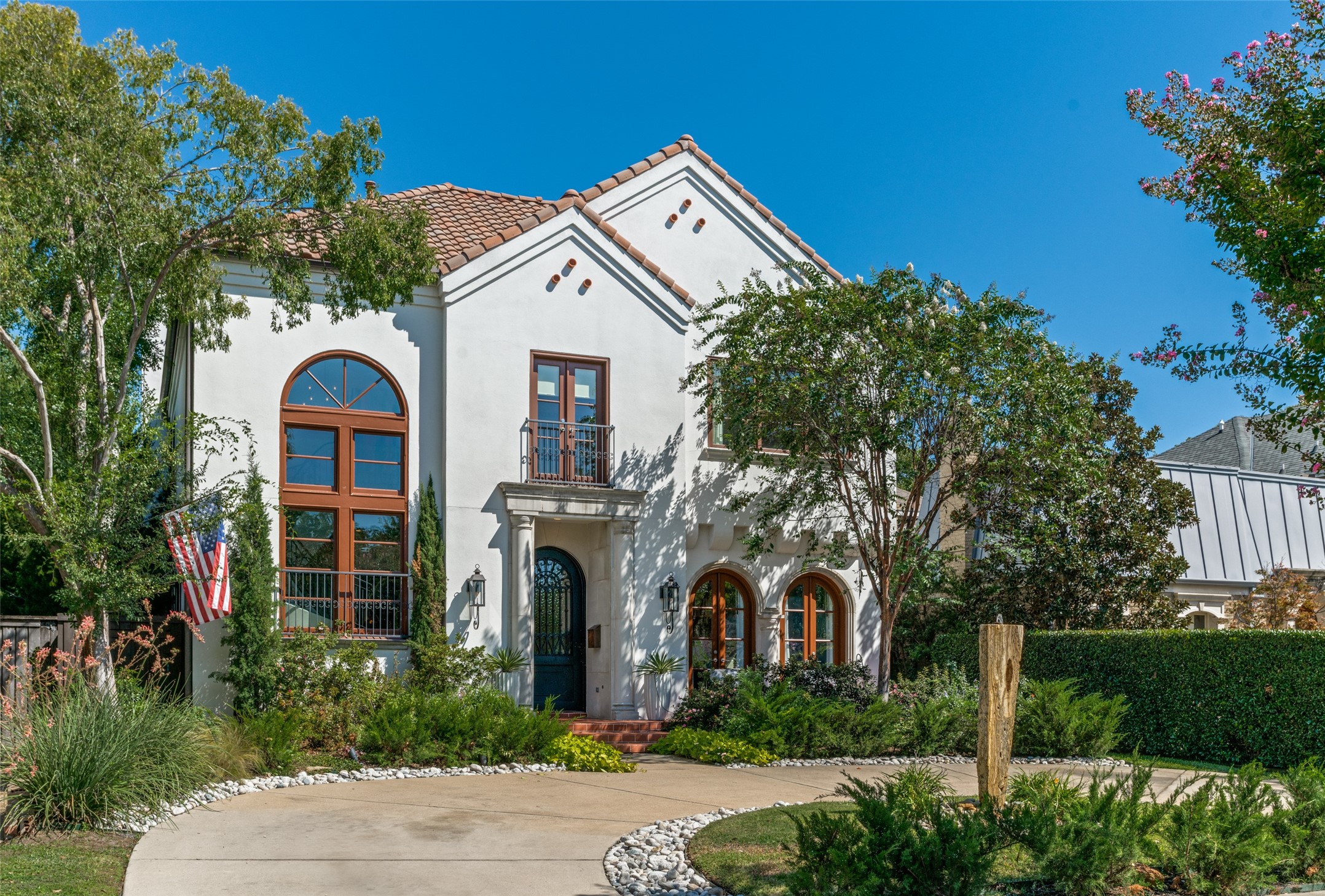 4432 Mockingbird Parkway