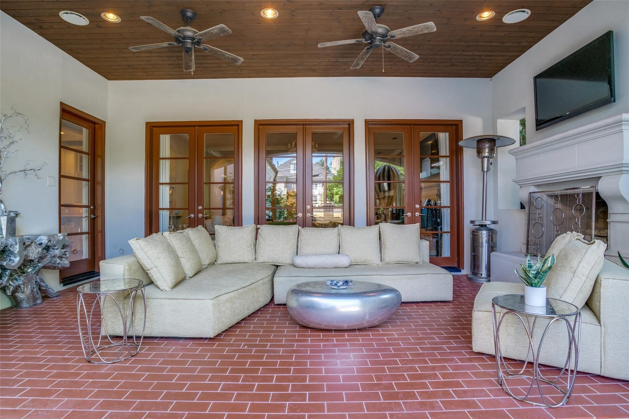 4432 Mockingbird Parkway