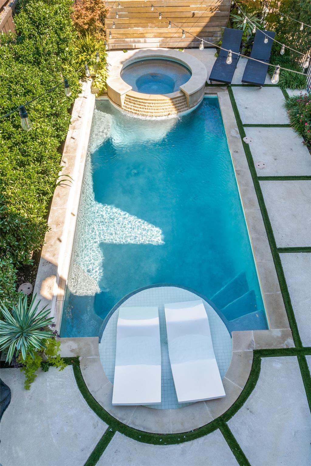 4432 Mockingbird Parkway