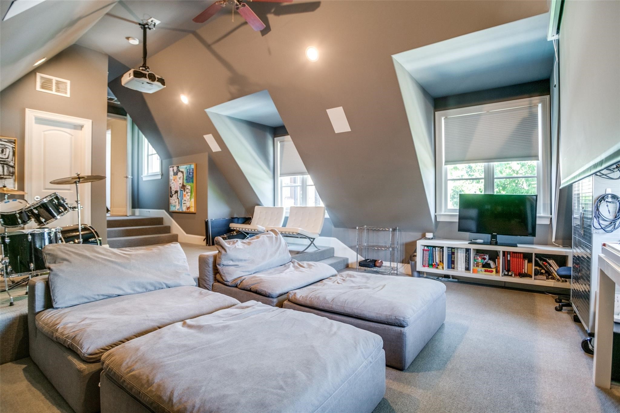 4432 Mockingbird Parkway