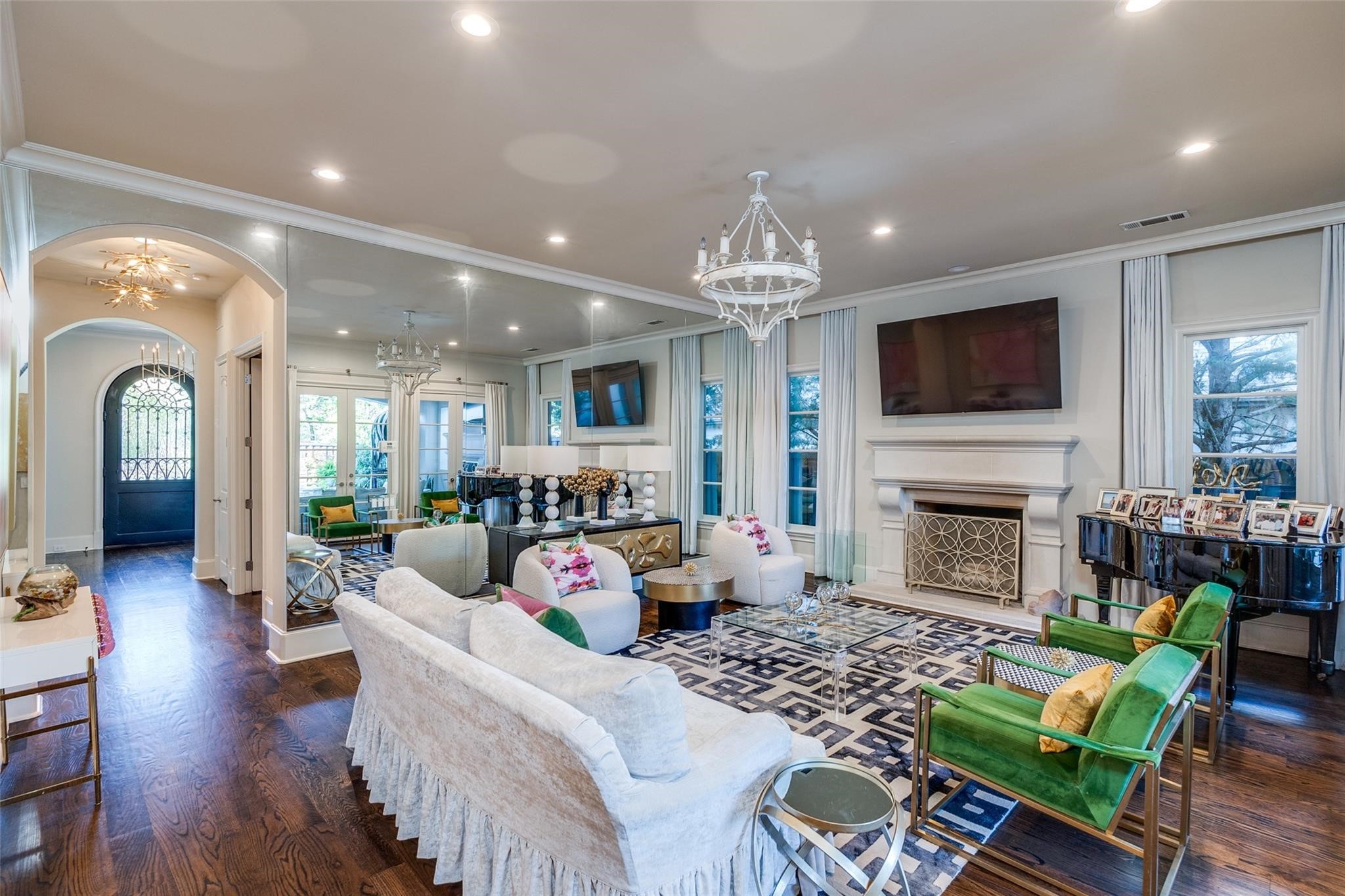 4432 Mockingbird Parkway