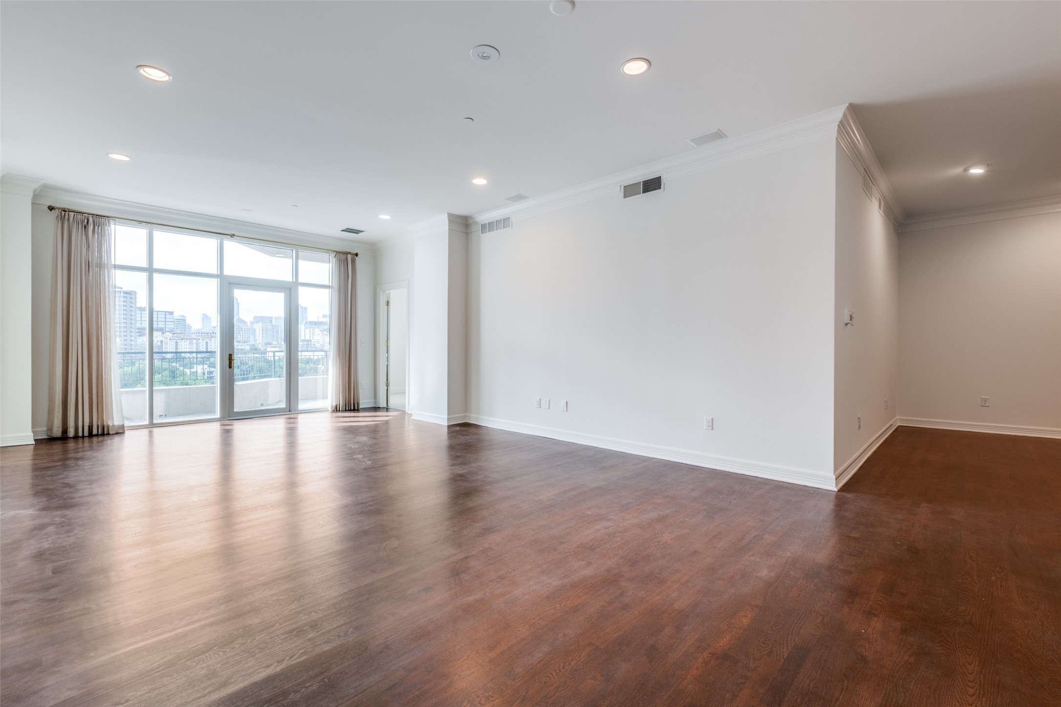 2828 Hood Street 505
