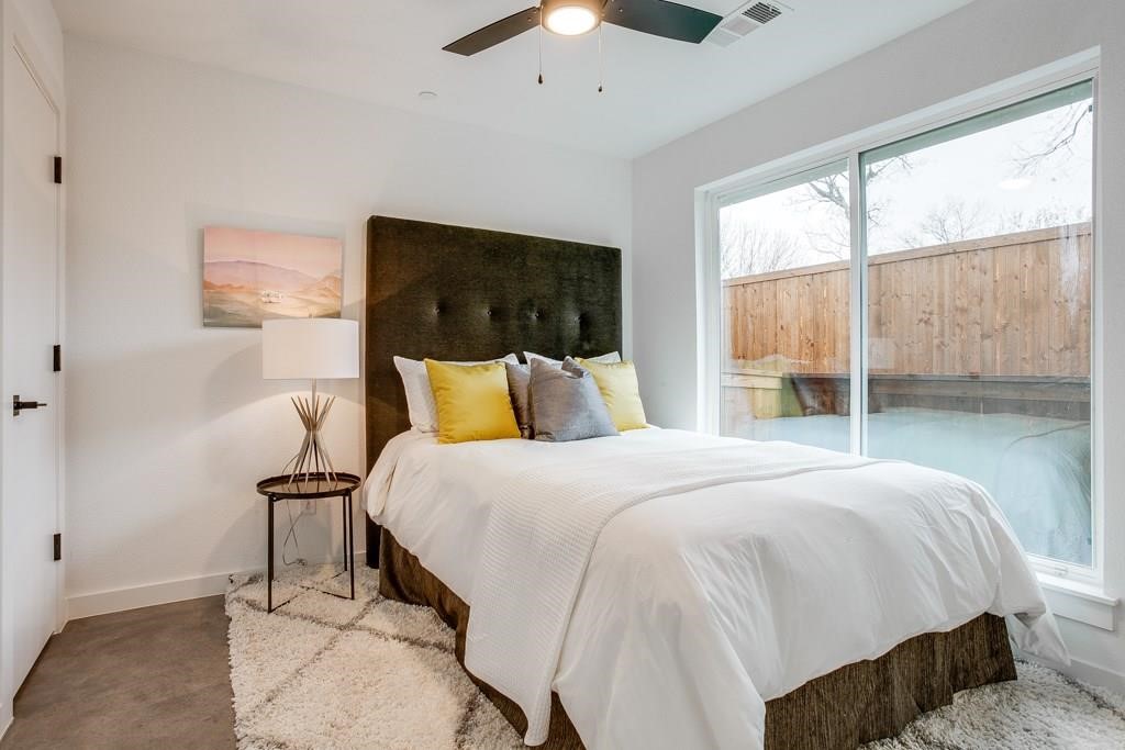 1901 N Carroll Avenue 103