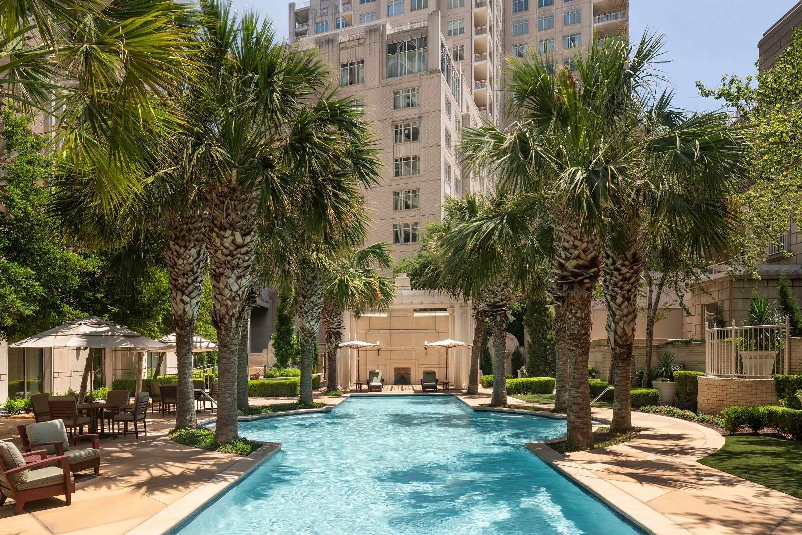 2555 N Pearl Street 2200