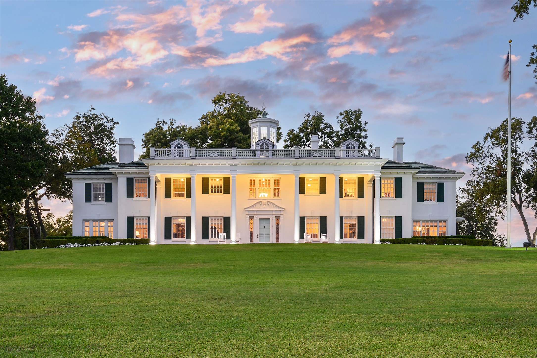 4009 W Lawther Drive