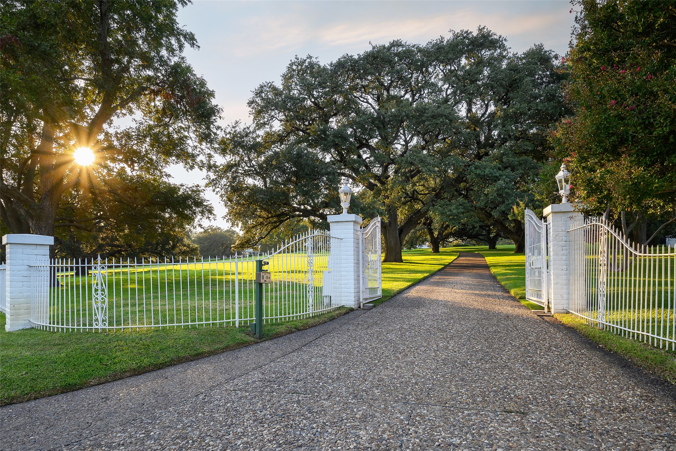 4009 W Lawther Drive