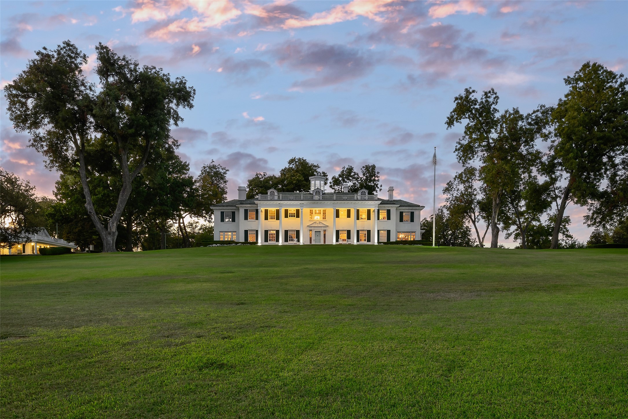 4009 W Lawther Drive