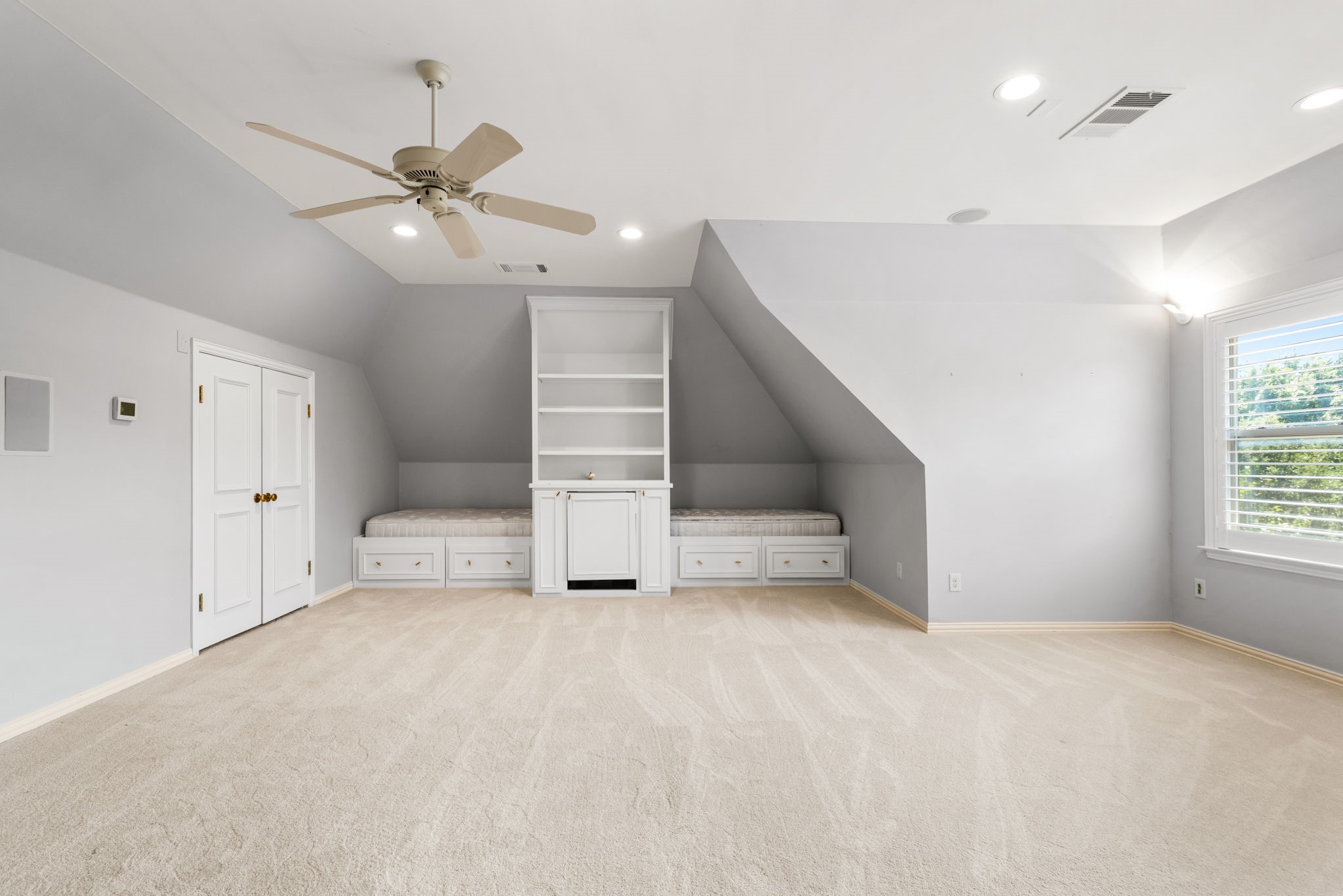 517 Round Hollow Lane