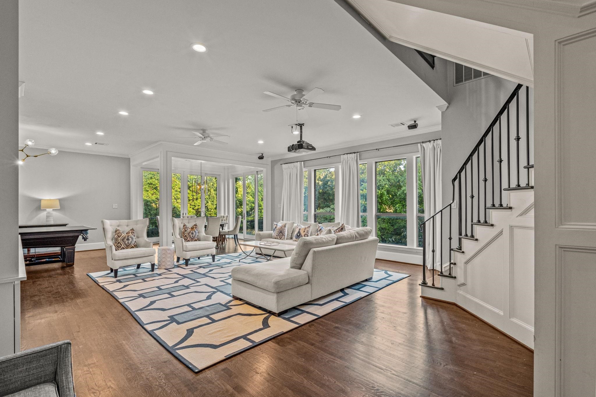 517 Round Hollow Lane
