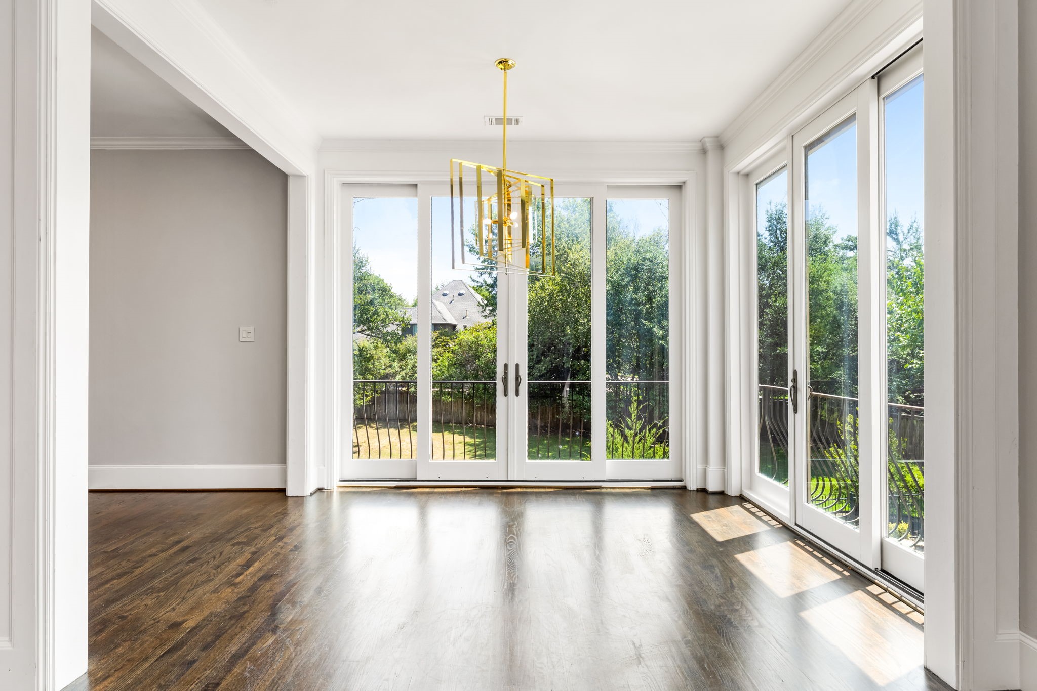 517 Round Hollow Lane