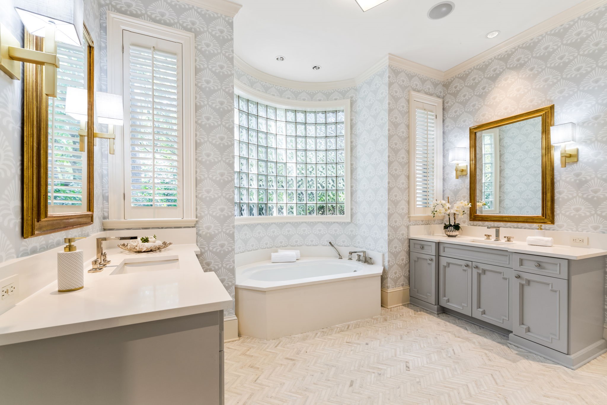 517 Round Hollow Lane