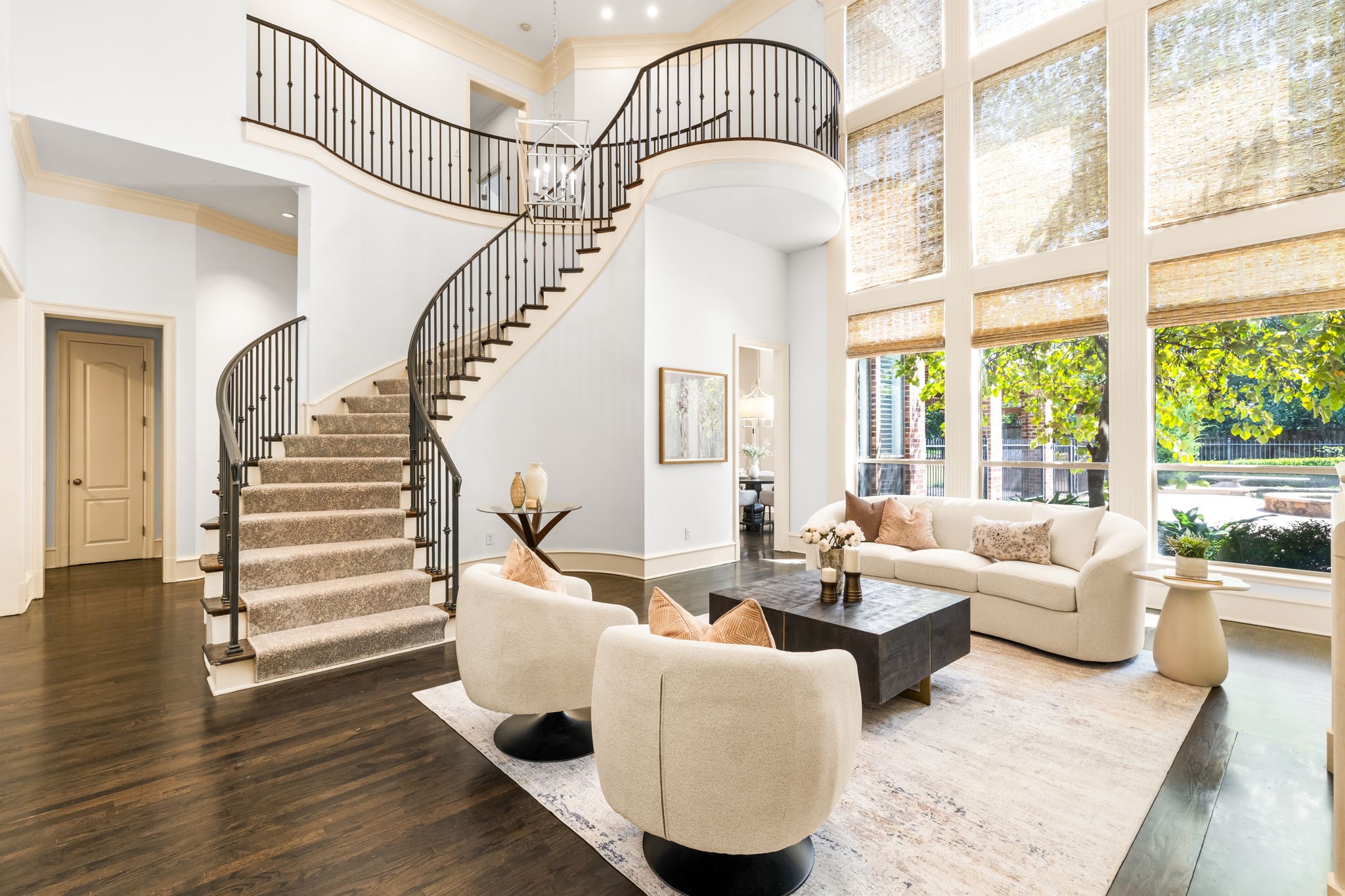 517 Round Hollow Lane