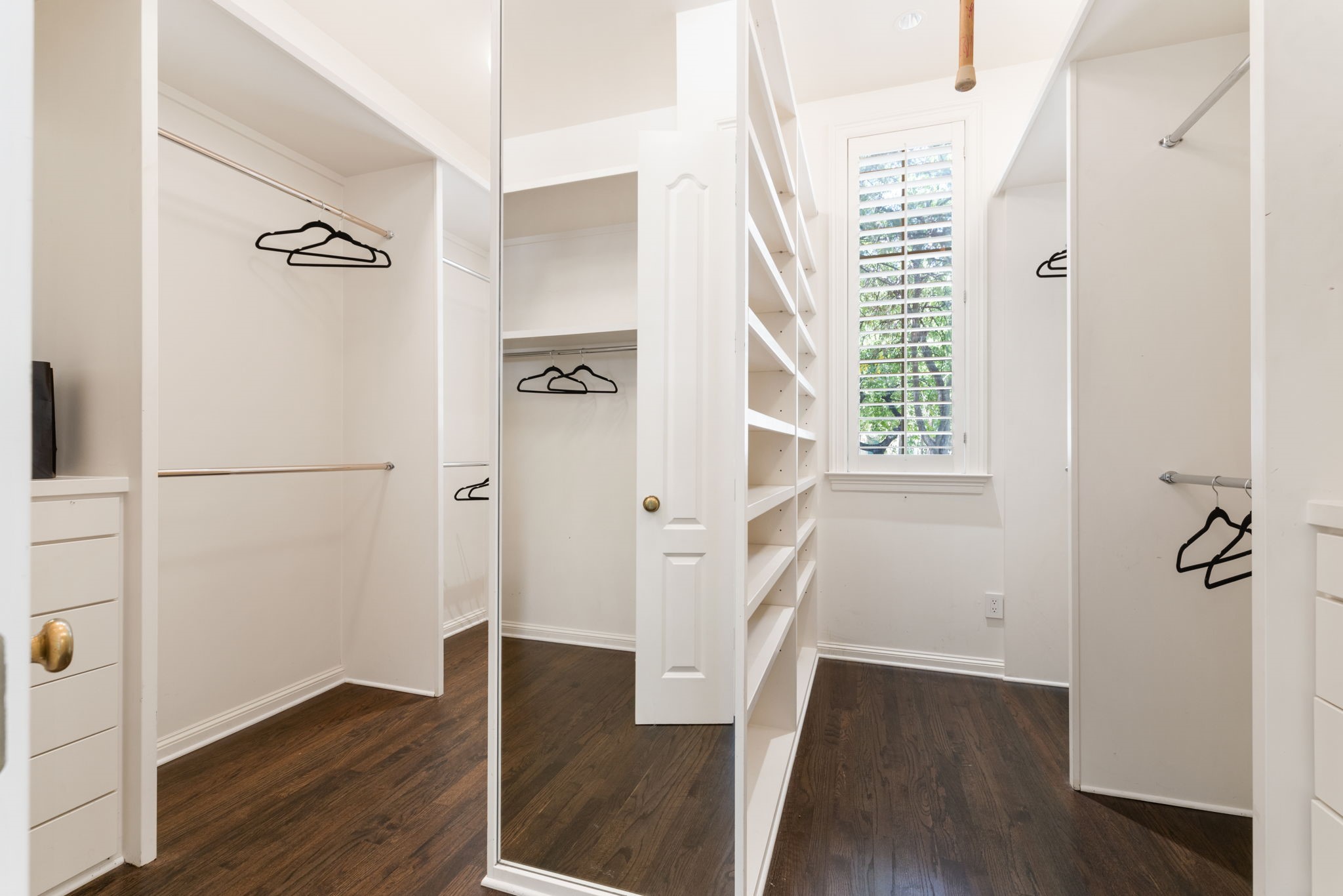 517 Round Hollow Lane