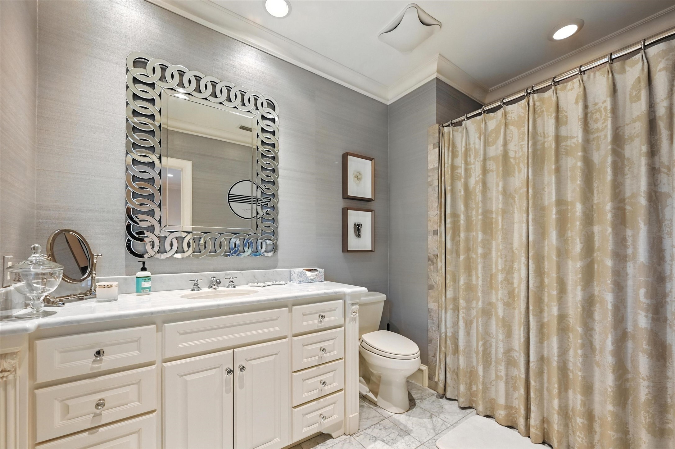 3801 Potomac Avenue