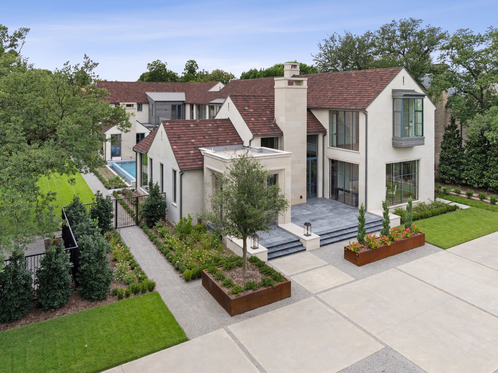 6901 Hunters Glen Road