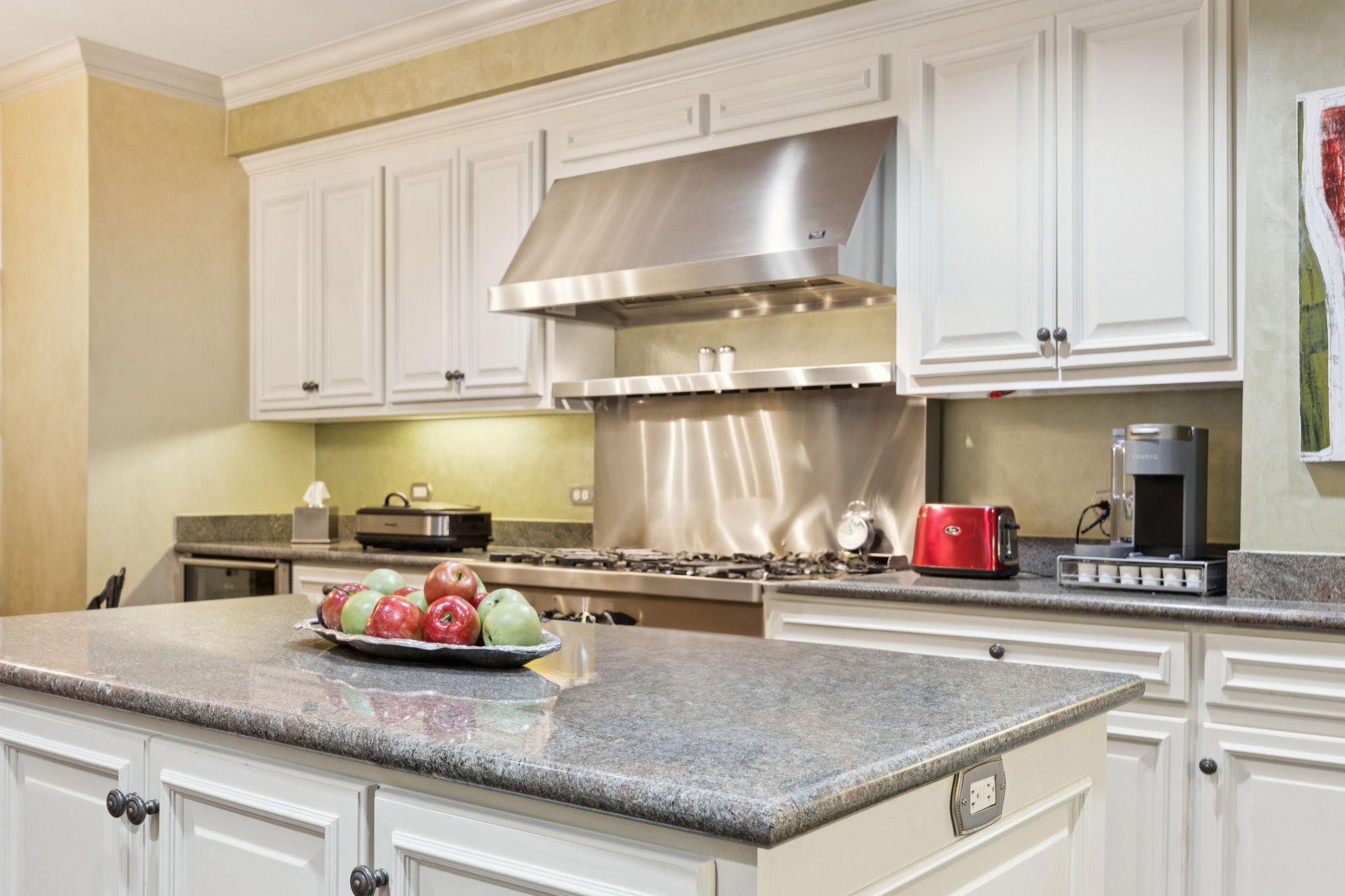 3505 Turtle Creek Boulevard 3B