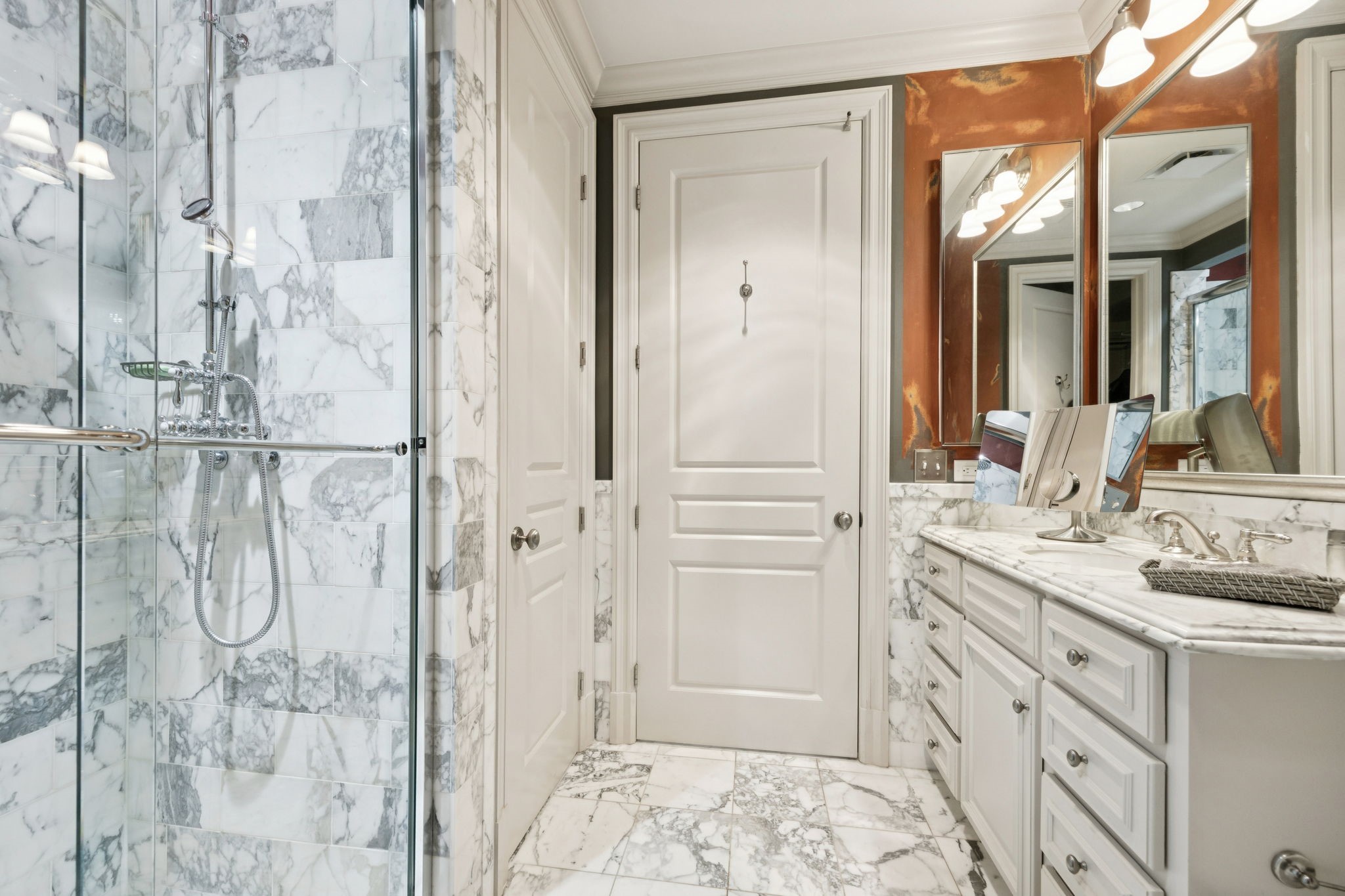 3505 Turtle Creek Boulevard 3B