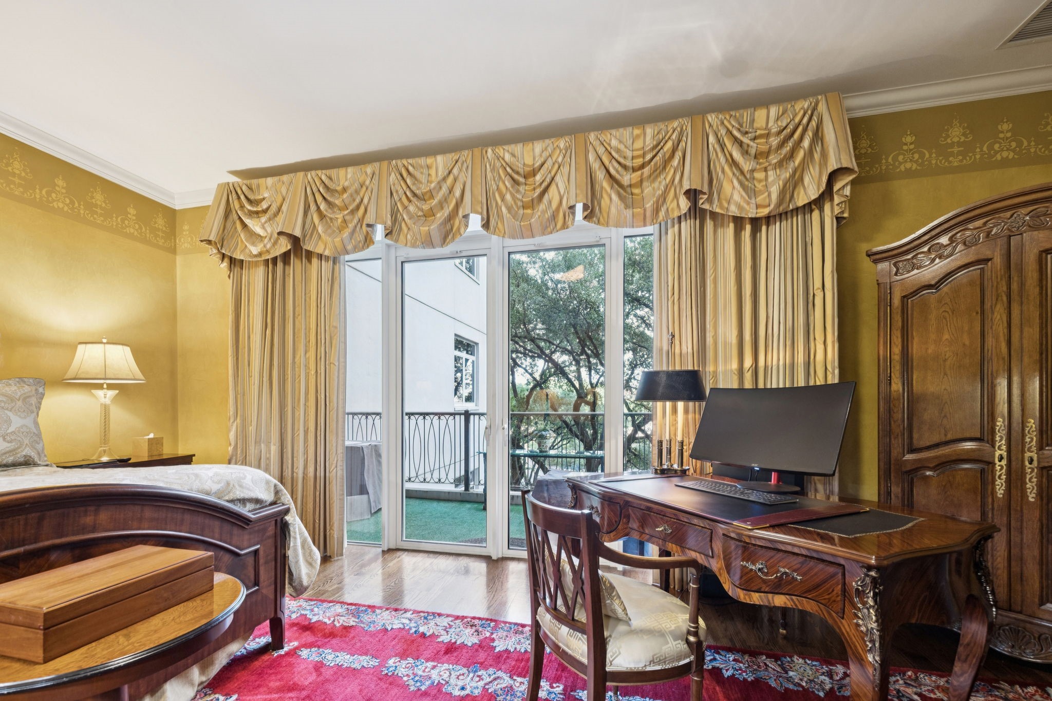 3505 Turtle Creek Boulevard 3B