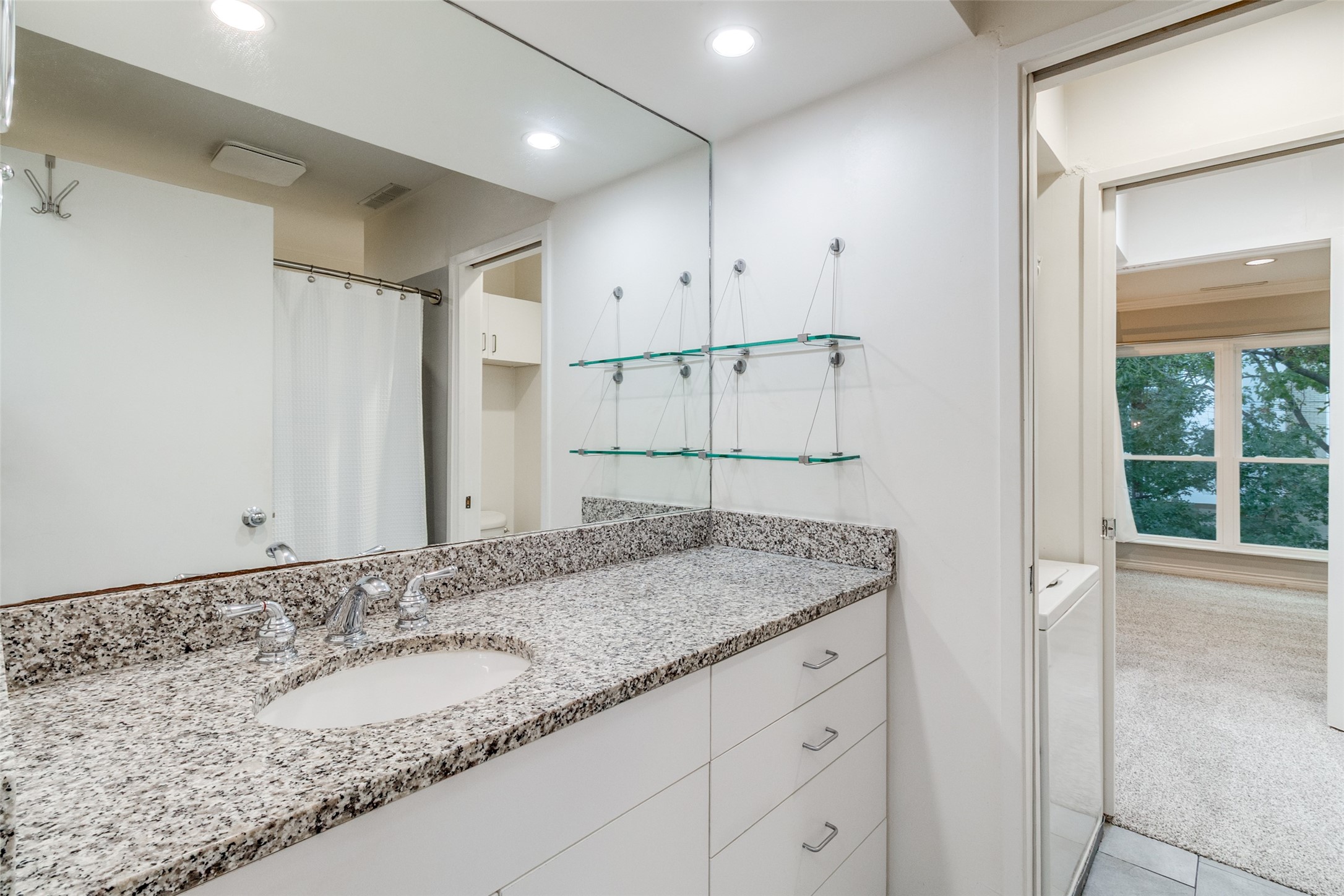 4122 Travis Street 13