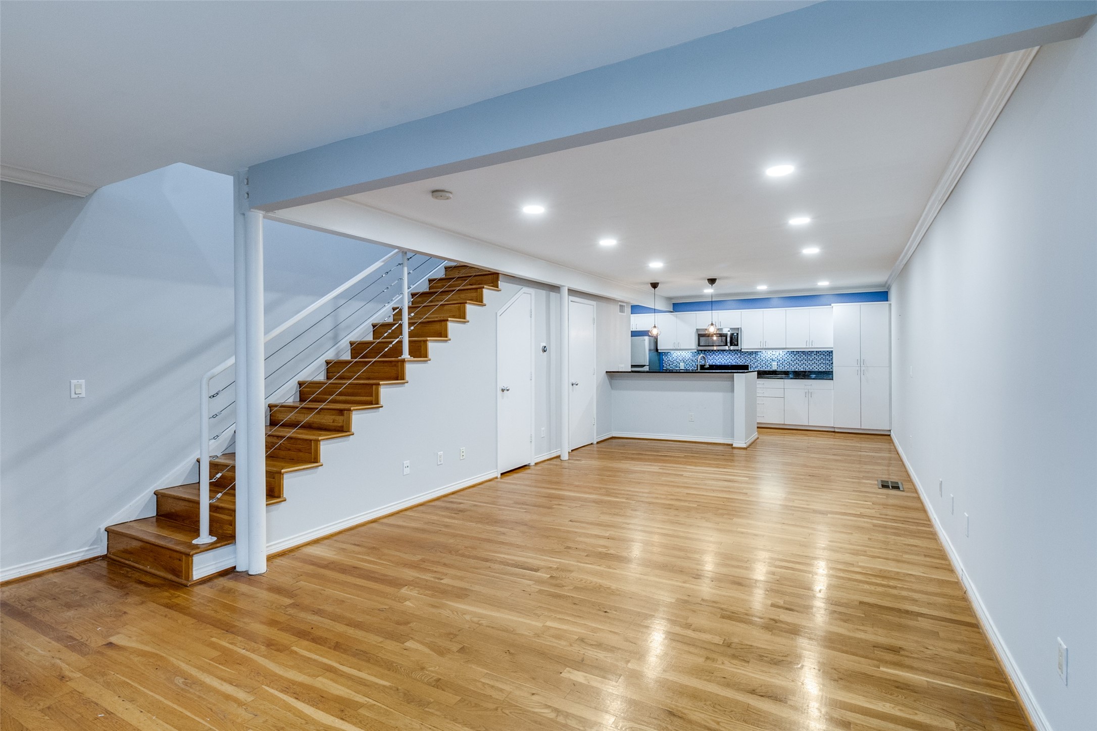 4122 Travis Street 13