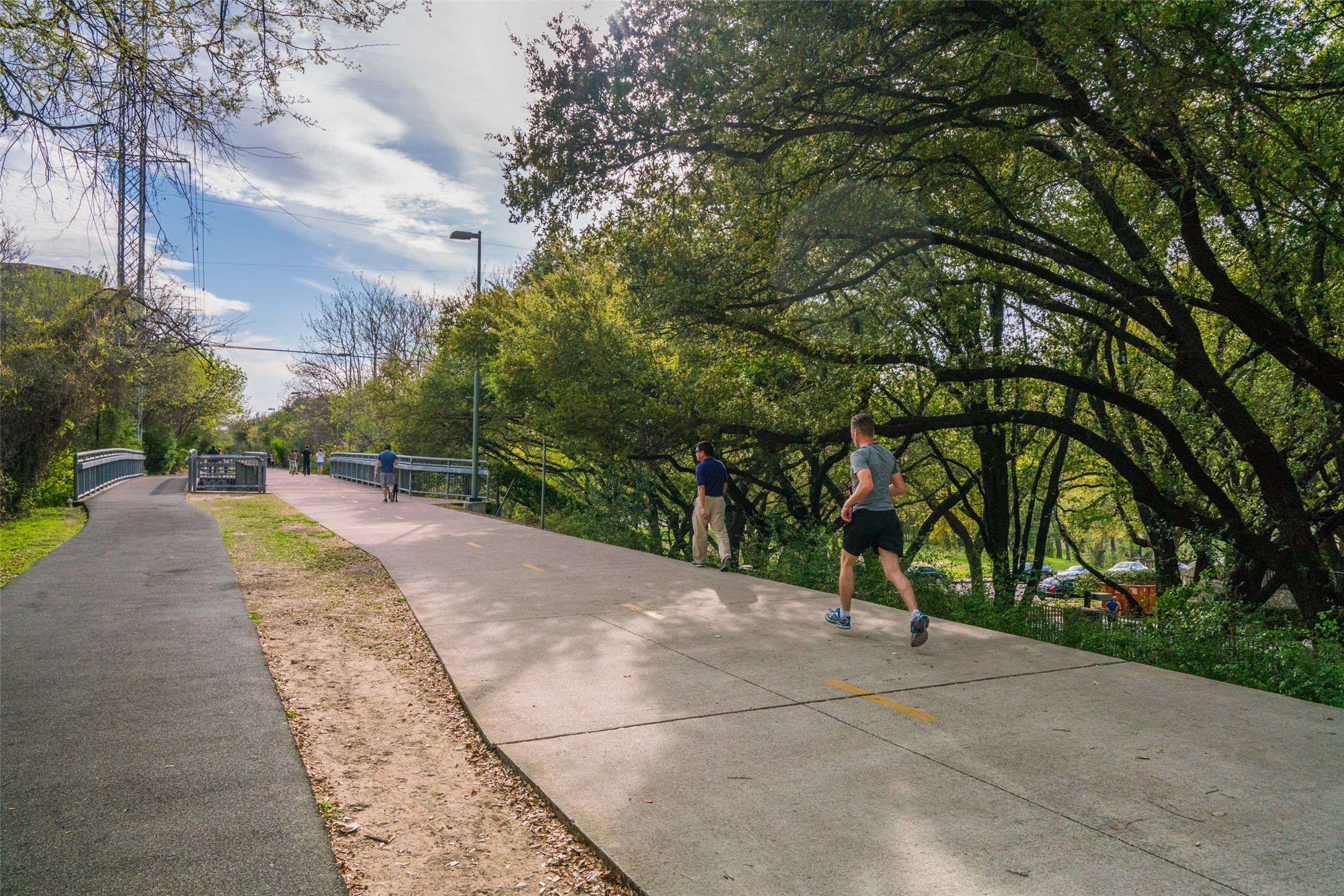 4122 Travis Street 13