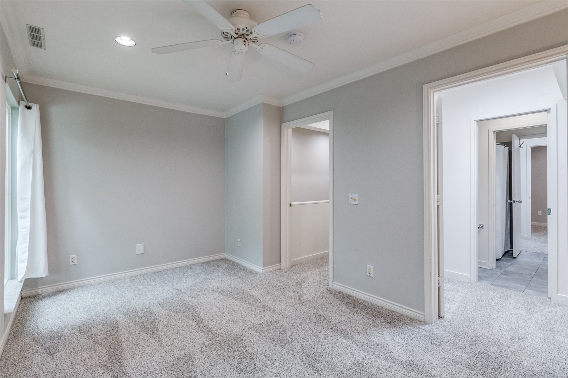 4122 Travis Street 13