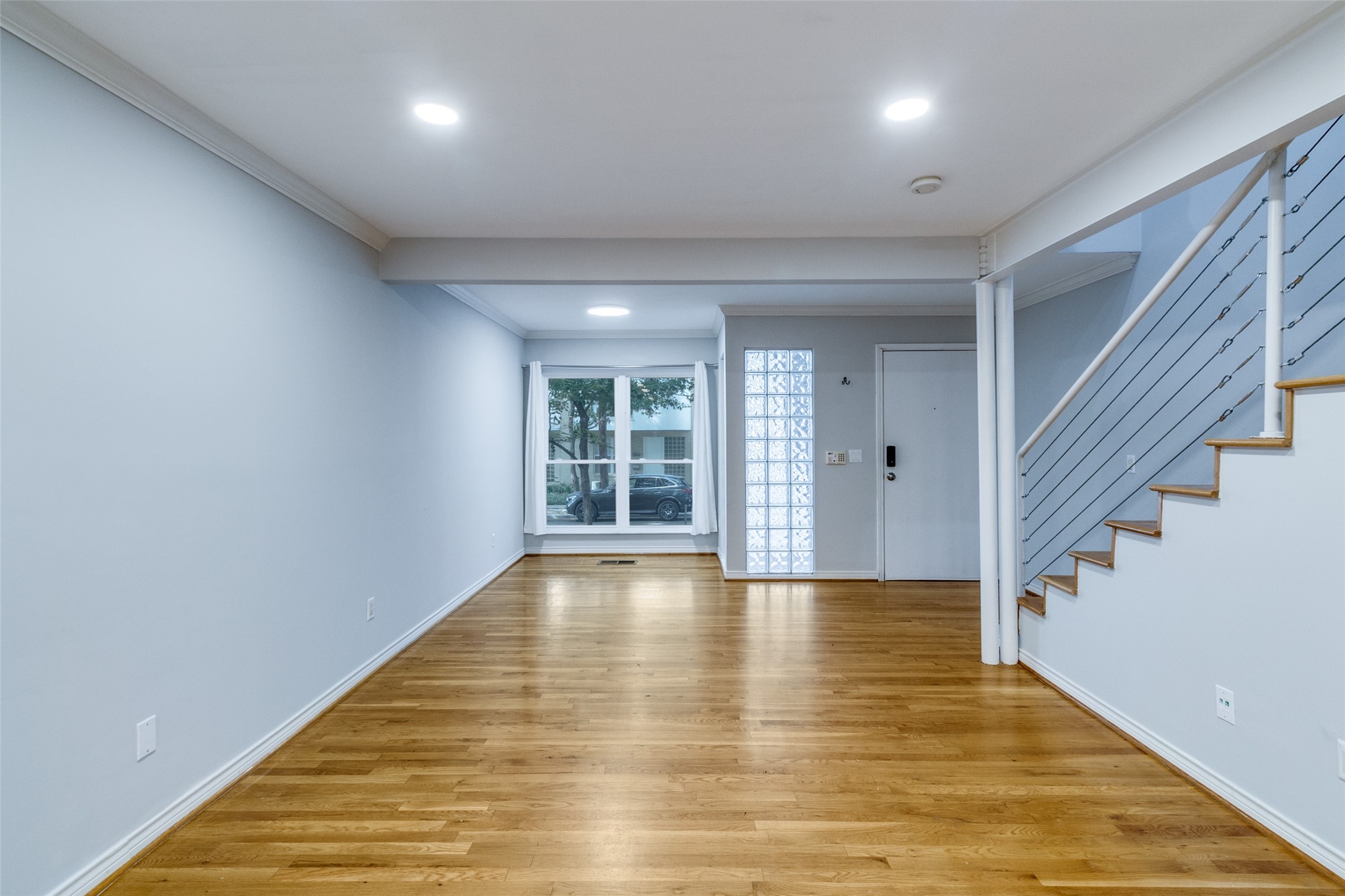 4122 Travis Street 13