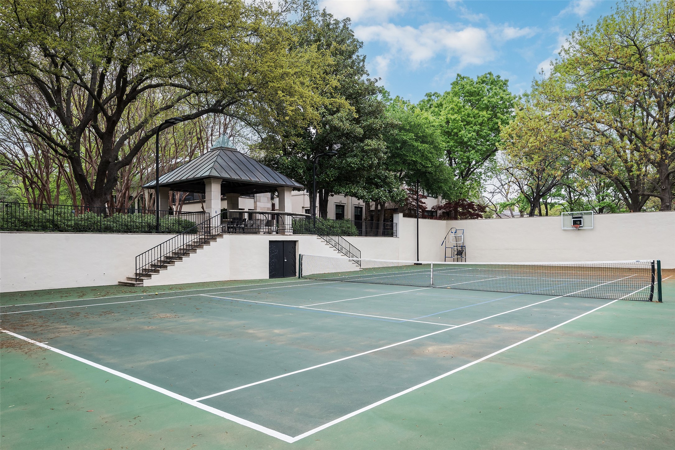 6601 Hunters Glen Road