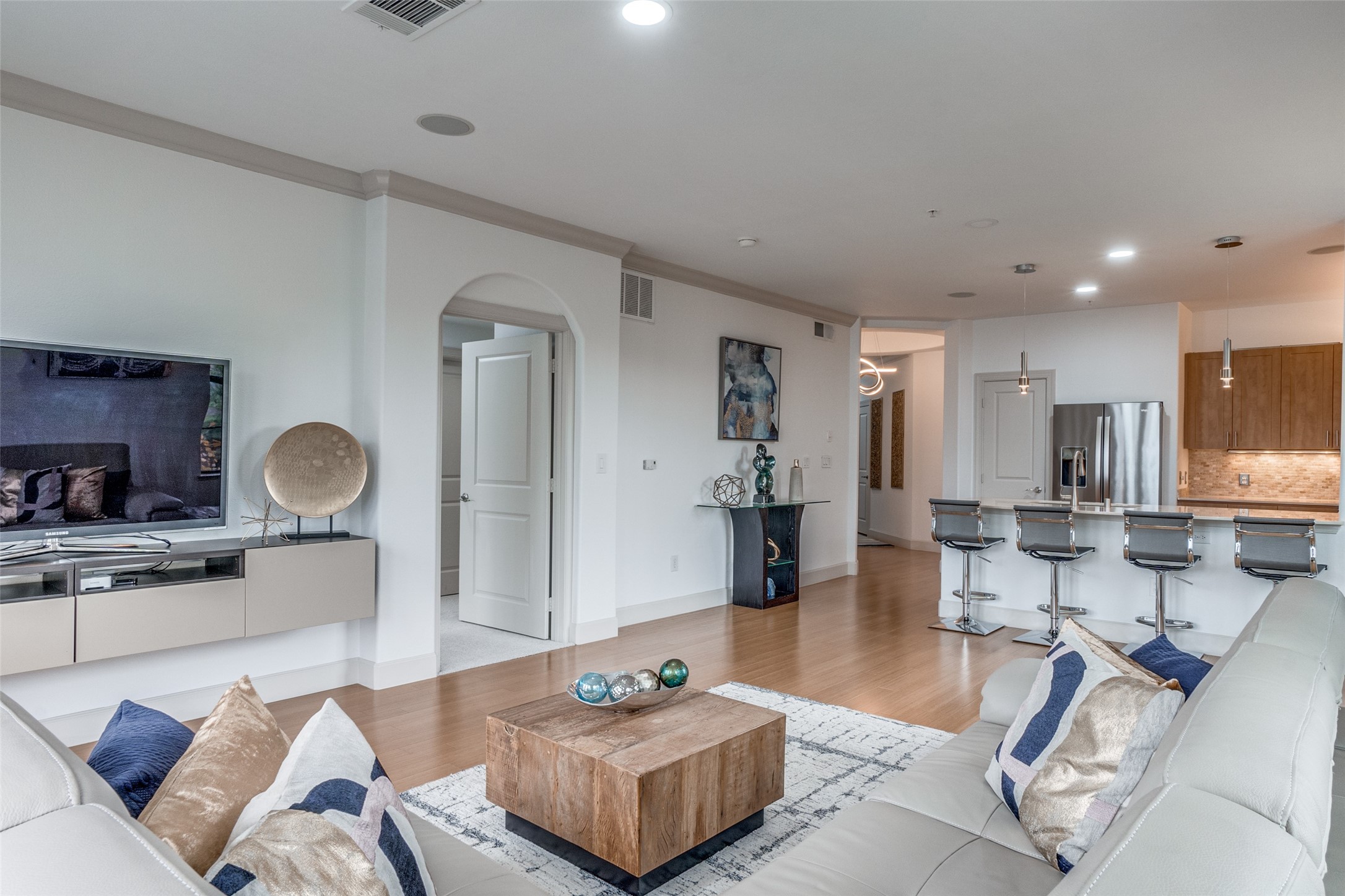 3818 Holland Avenue 309