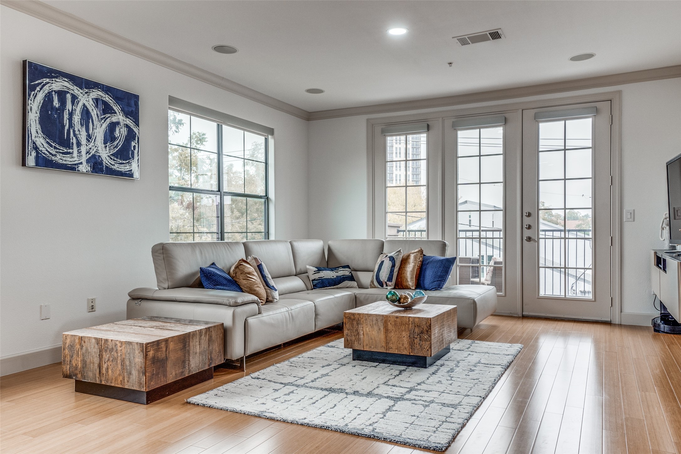 3818 Holland Avenue 309