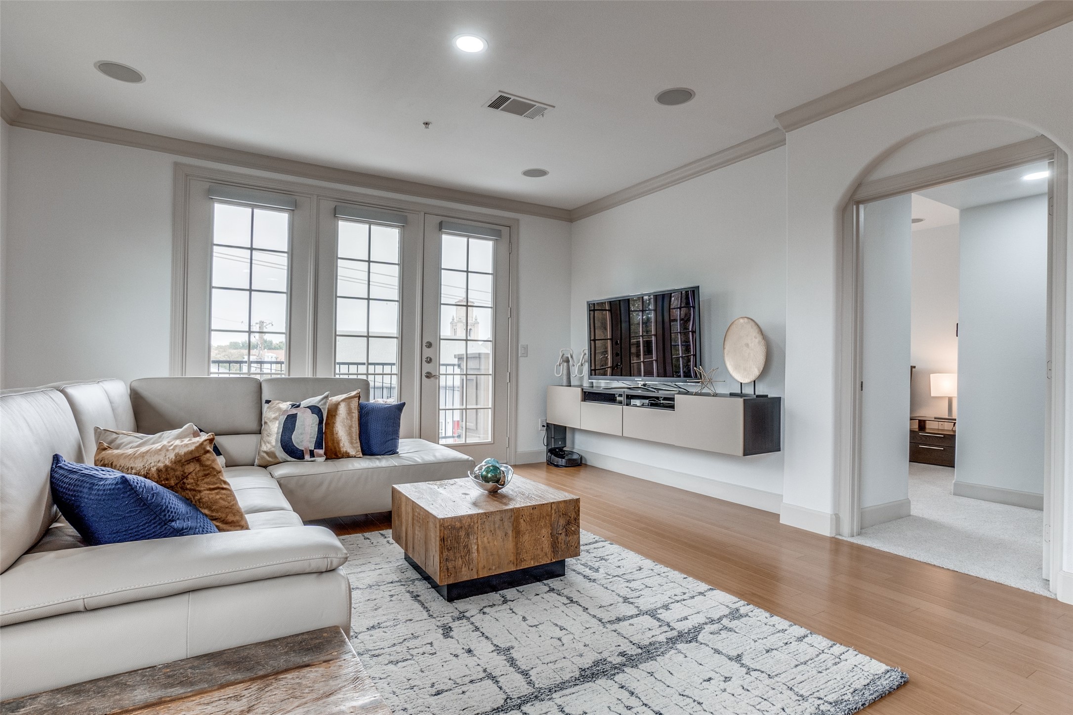 3818 Holland Avenue 309