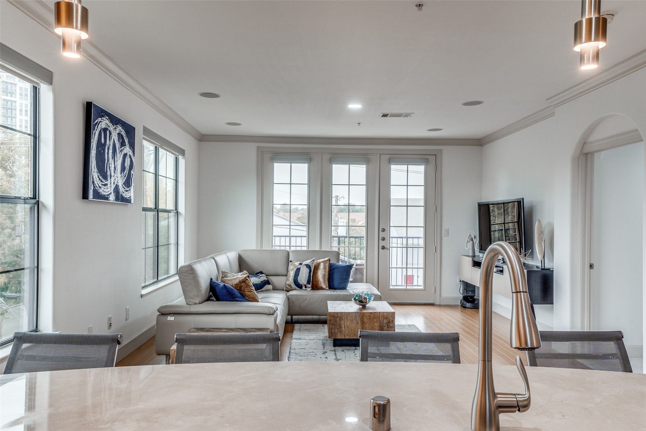 3818 Holland Avenue 309