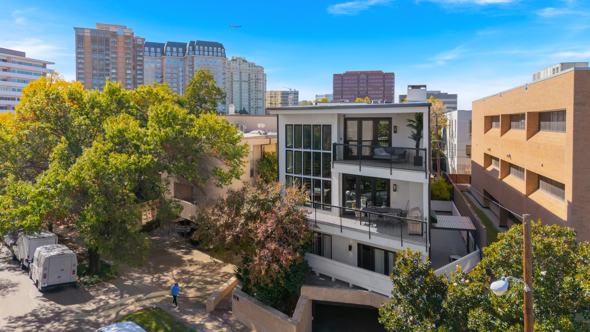 3731 Gilbert Avenue 3
