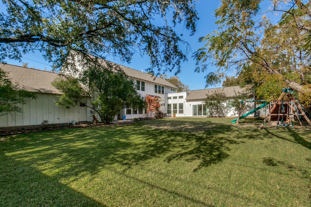 4206 Manning Lane