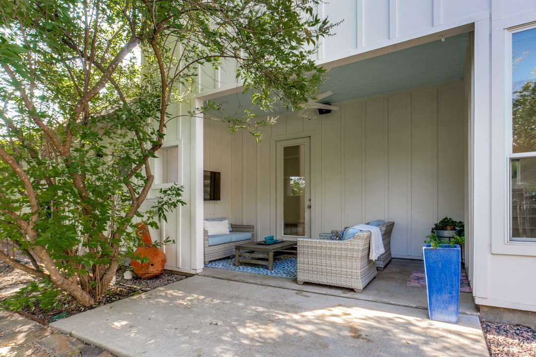 4206 Manning Lane
