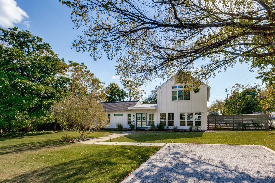 4206 Manning Lane