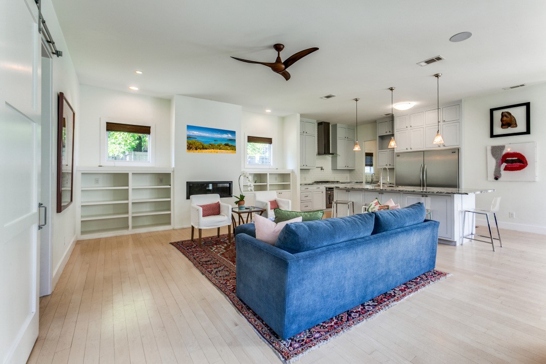 4206 Manning Lane
