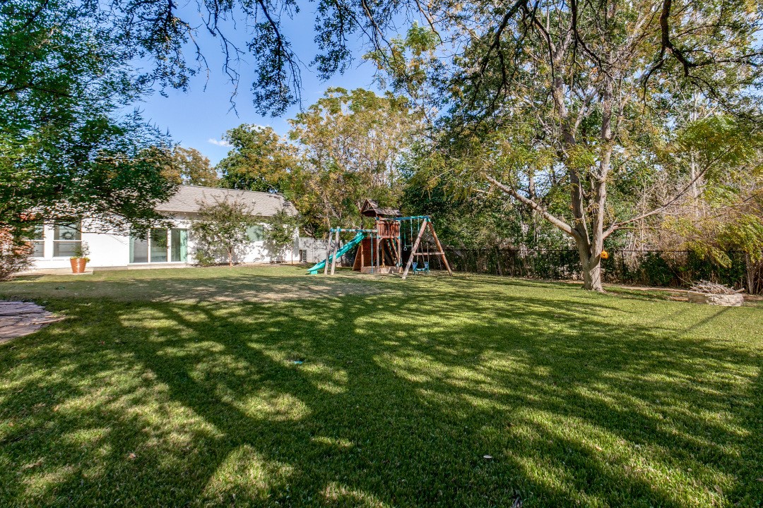 4206 Manning Lane